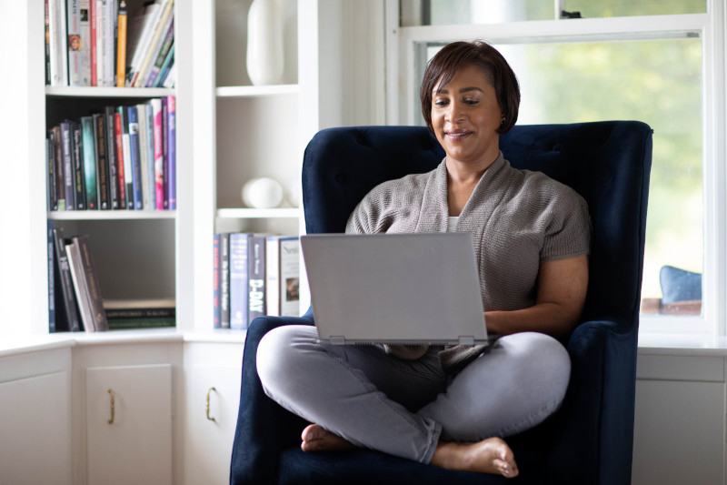 Employee studying for a flat-rate tuition program from home